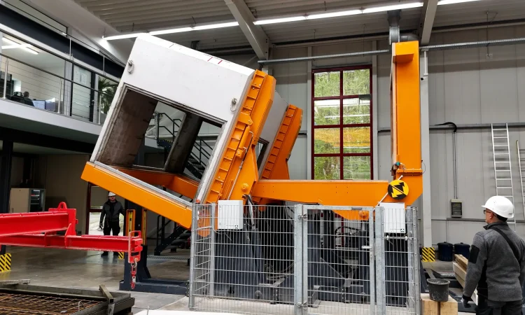 {bildtitle} Unternehmen für Trafostationen Übergabestation BESS - Faber E-Tec - 010